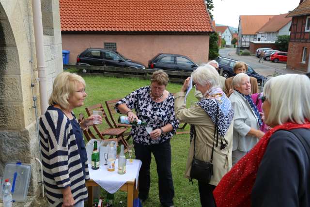 Ikone mit Klara von Assisi im Festgottesdienst in der St. Franziskuskirche gestiftet