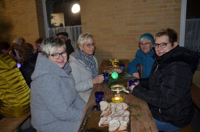 7. Türchen des "Lebendigen Adventskalenders" beim TSV Coppengrave in der Begegnungsstätte