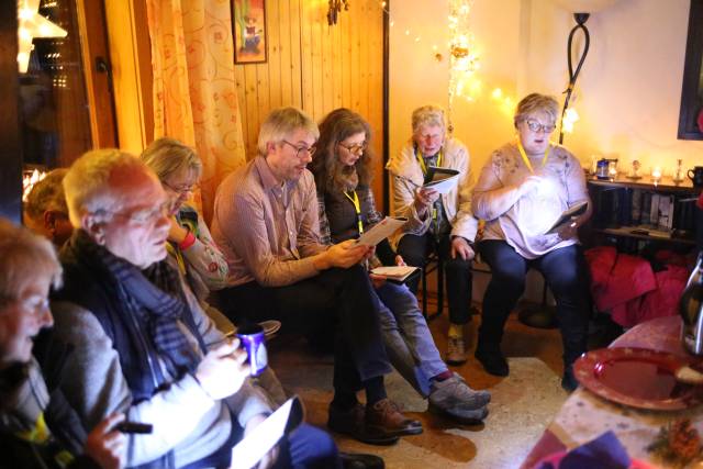 19. Türchen des "Lebendigen Adventskalenders" bei Familie Woscholski in Coppengrave