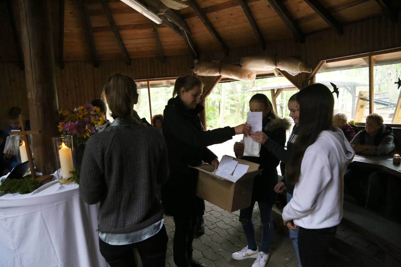 Begrüßungsgottesdienst der neuen Konfirmanden an der Köhlerhütte