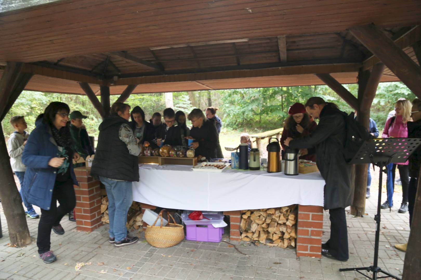 Begrüßungsgottesdienst der neuen Konfirmanden an der Köhlerhütte