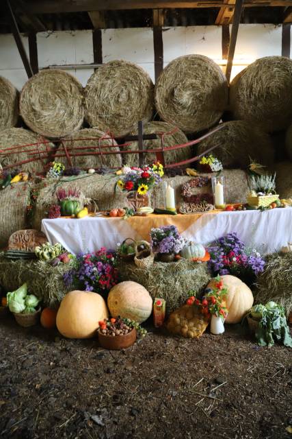 Ökumenisches Erntedankfest in der Reithalle in Coppengrave