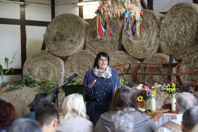 Ökumenisches Erntedankfest in der Reithalle in Coppengrave