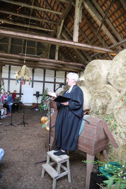 Ökumenisches Erntedankfest in der Reithalle in Coppengrave