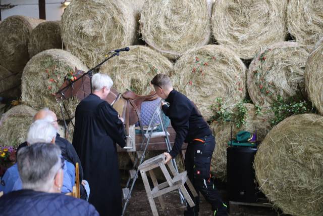 Ökumenisches Erntedankfest in der Reithalle in Coppengrave