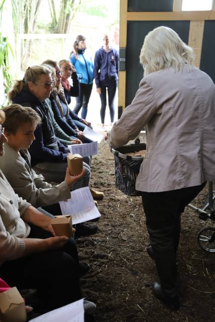 Ökumenisches Erntedankfest in der Reithalle in Coppengrave