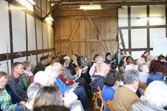 Ökumenisches Erntedankfest in der Reithalle in Coppengrave