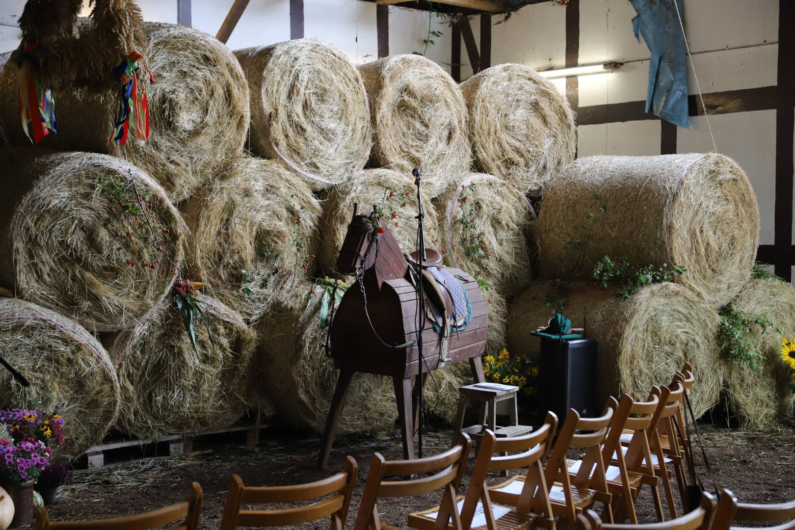 Ökumenisches Erntedankfest in der Reithalle in Coppengrave