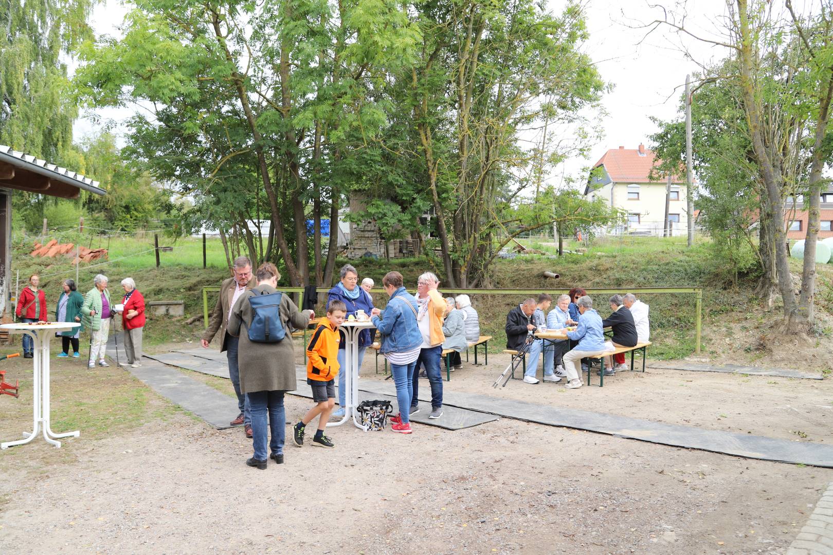 Ökumenisches Erntedankfest in der Reithalle in Coppengrave