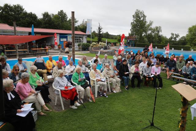 Open-Air Gottesdienst im Hilsbad