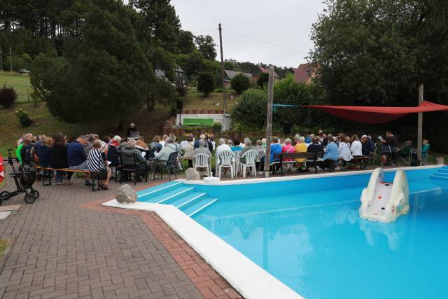 Open-Air Gottesdienst im Hilsbad