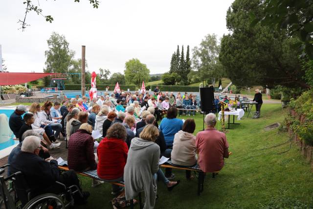 Open-Air Gottesdienst im Hilsbad