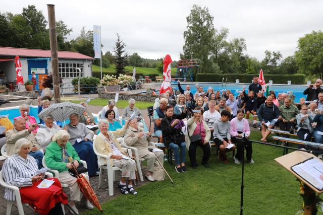 Open-Air Gottesdienst im Hilsbad