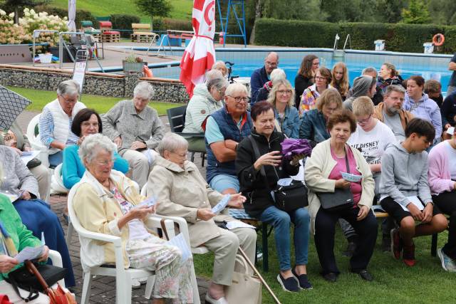 Open-Air Gottesdienst im Hilsbad