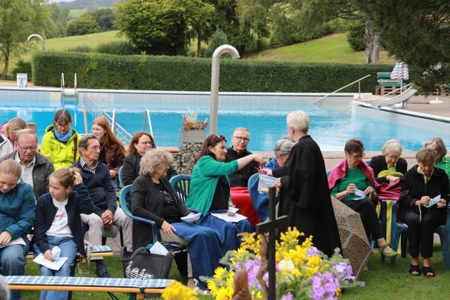 Open-Air Gottesdienst im Hilsbad