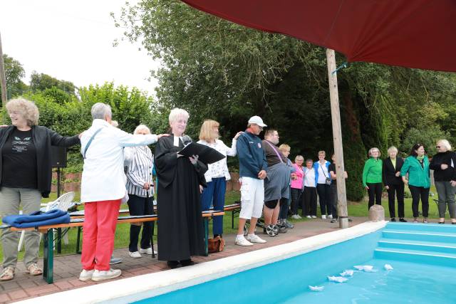 Open-Air Gottesdienst im Hilsbad