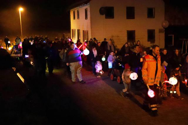 Martinsandacht mit Laternenumzug