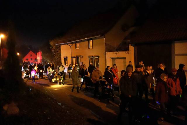 Martinsandacht mit Laternenumzug