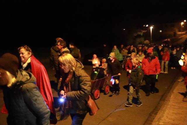 Martinsandacht mit Laternenumzug