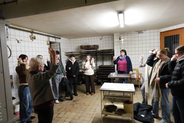Unsere Konfirmanden backen Brot
