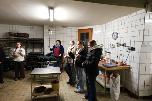 Unsere Konfirmanden backen Brot