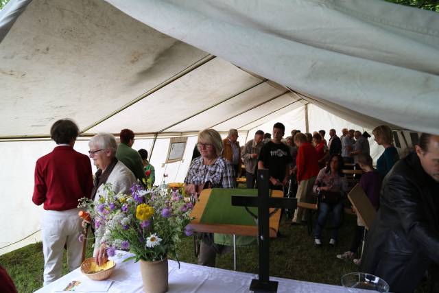 Freiluftgottesdienst an der Milchbrinkhütte in Capellenhagen