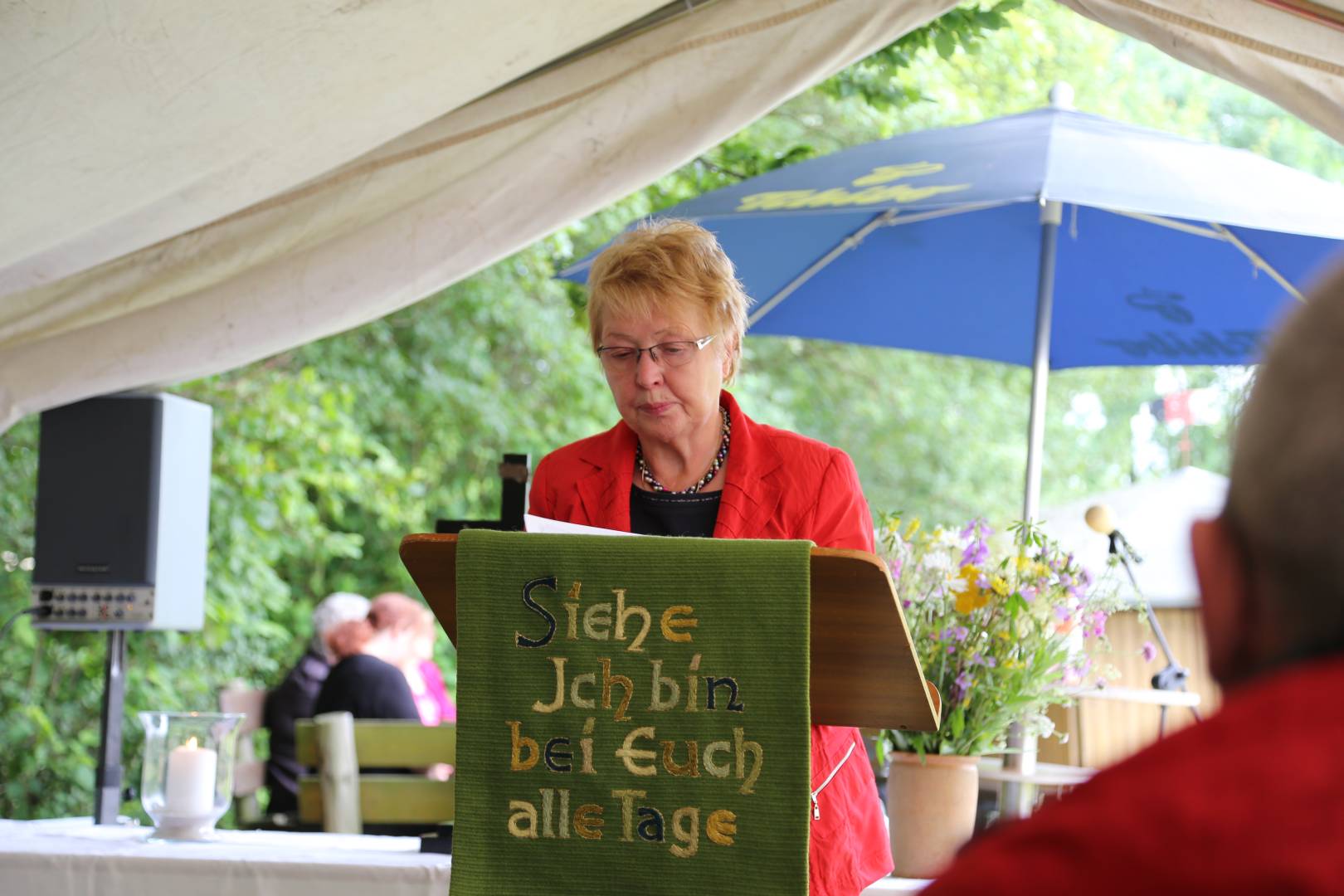 Freiluftgottesdienst an der Milchbrinkhütte in Capellenhagen