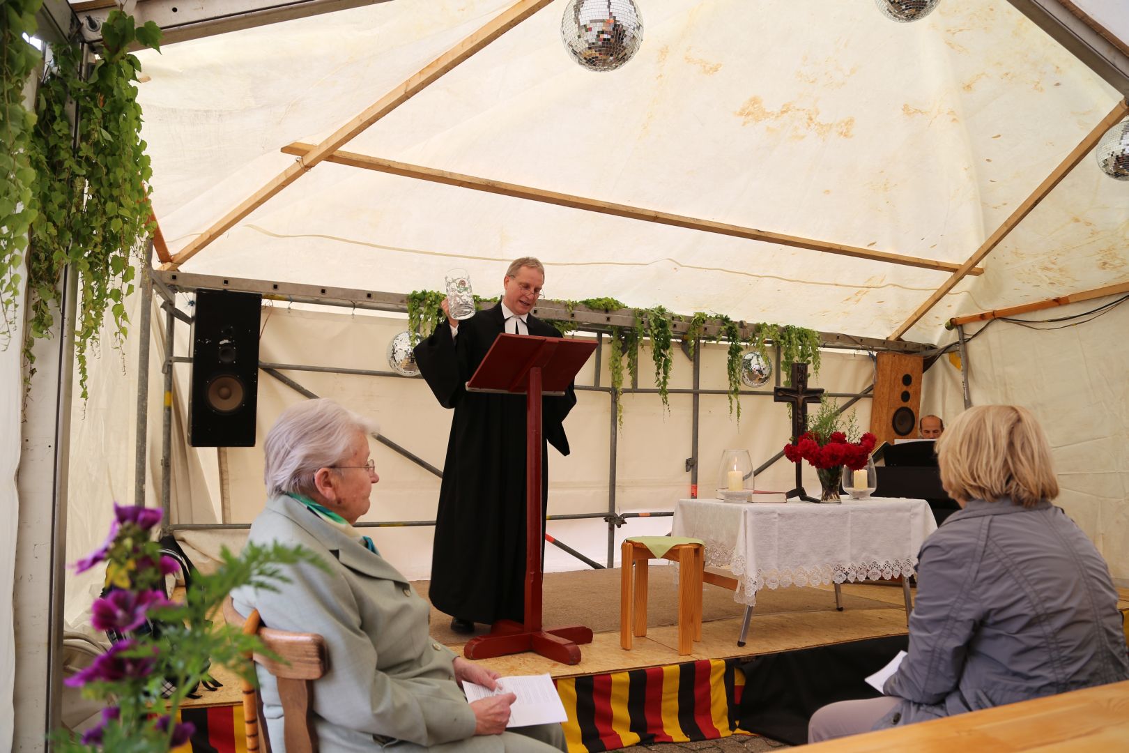 Gottesdienst zum Abschluss des Dorffestes in Fölziehausen.