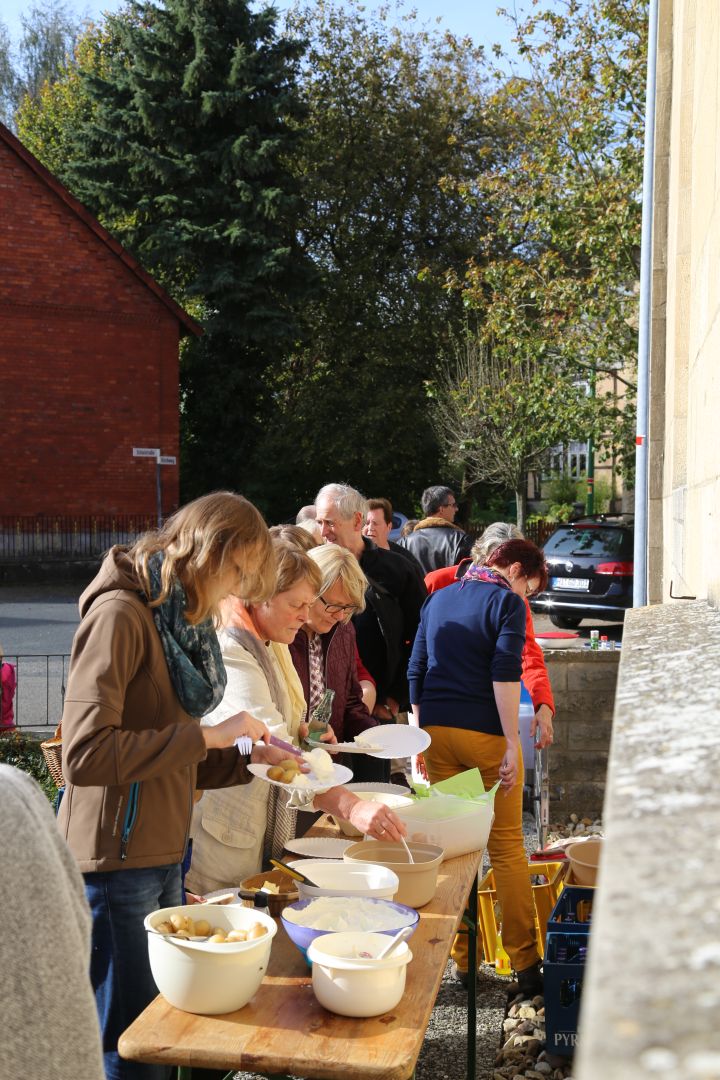 Erntedankgottesdienst mit Begrüßung der Vorkonfirmanden in Weenzen