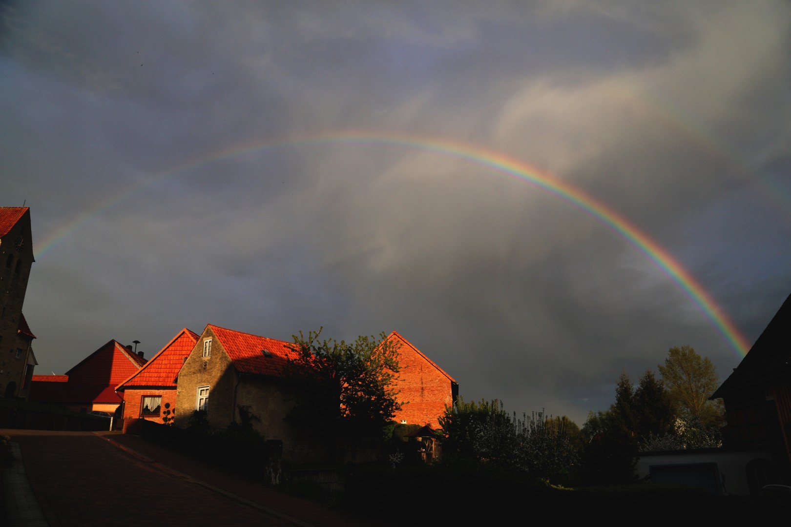 Regenbogen über der St. Franziskuskirche