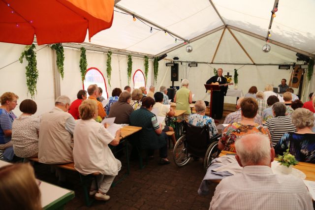 Gottesdienst zum Abschluss des Dorffestes in Fölziehausen.