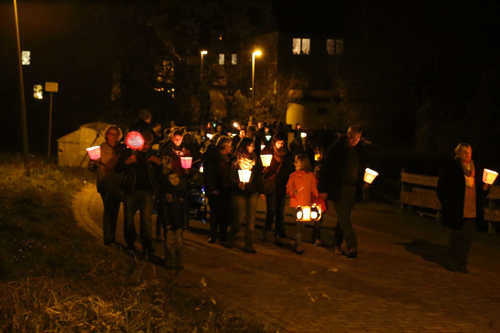 Martinsandacht mit Laternenumzug