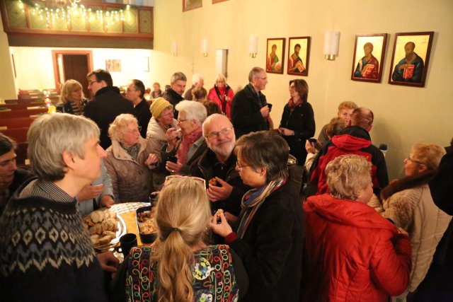 Lichtergottesdienst zum 1. Advent in der St. Franziskuskirche