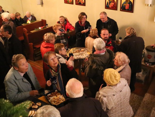 Lichtergottesdienst zum 1. Advent in der St. Franziskuskirche