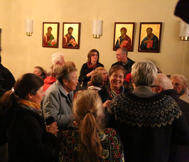 Lichtergottesdienst zum 1. Advent in der St. Franziskuskirche