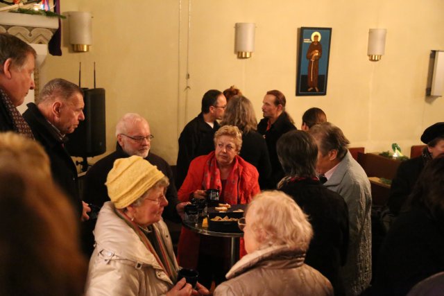 Lichtergottesdienst zum 1. Advent in der St. Franziskuskirche