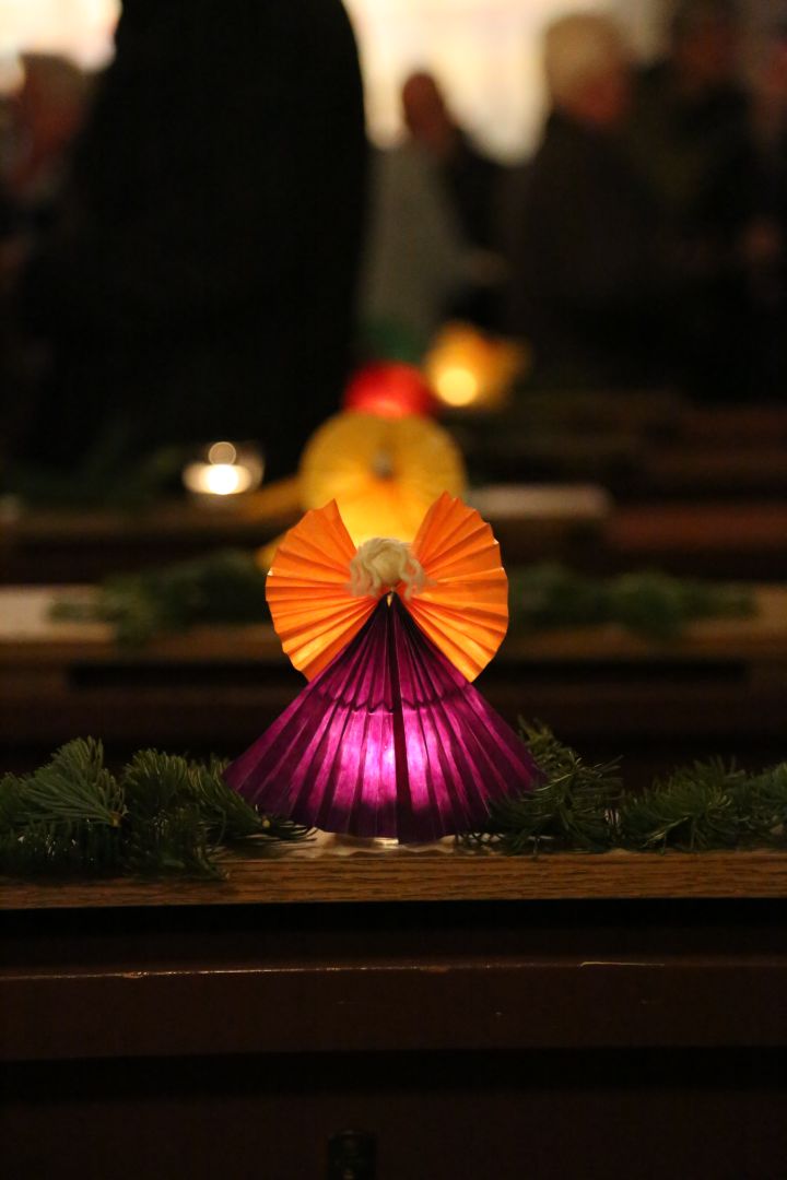 Lichtergottesdienst zum 1. Advent in der St. Franziskuskirche