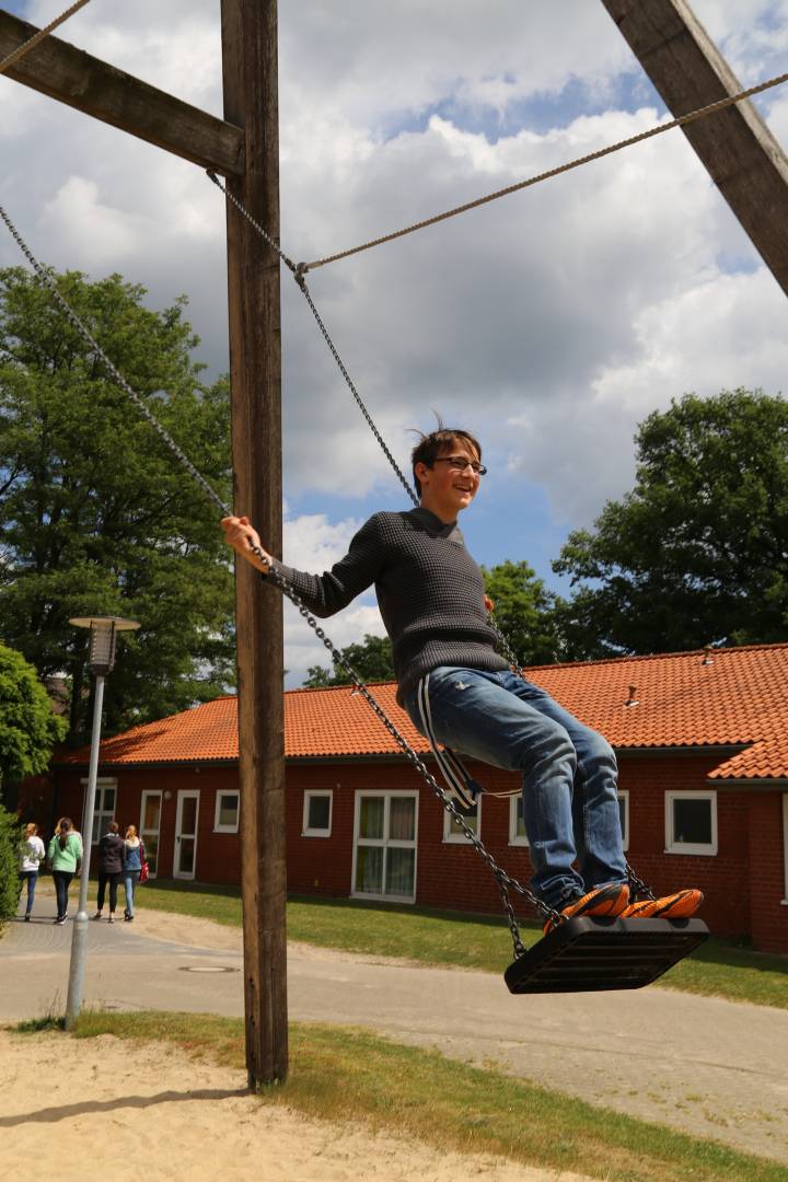 Konfirmanden besuchen die Lobetalarbeit e.V. in Altencelle