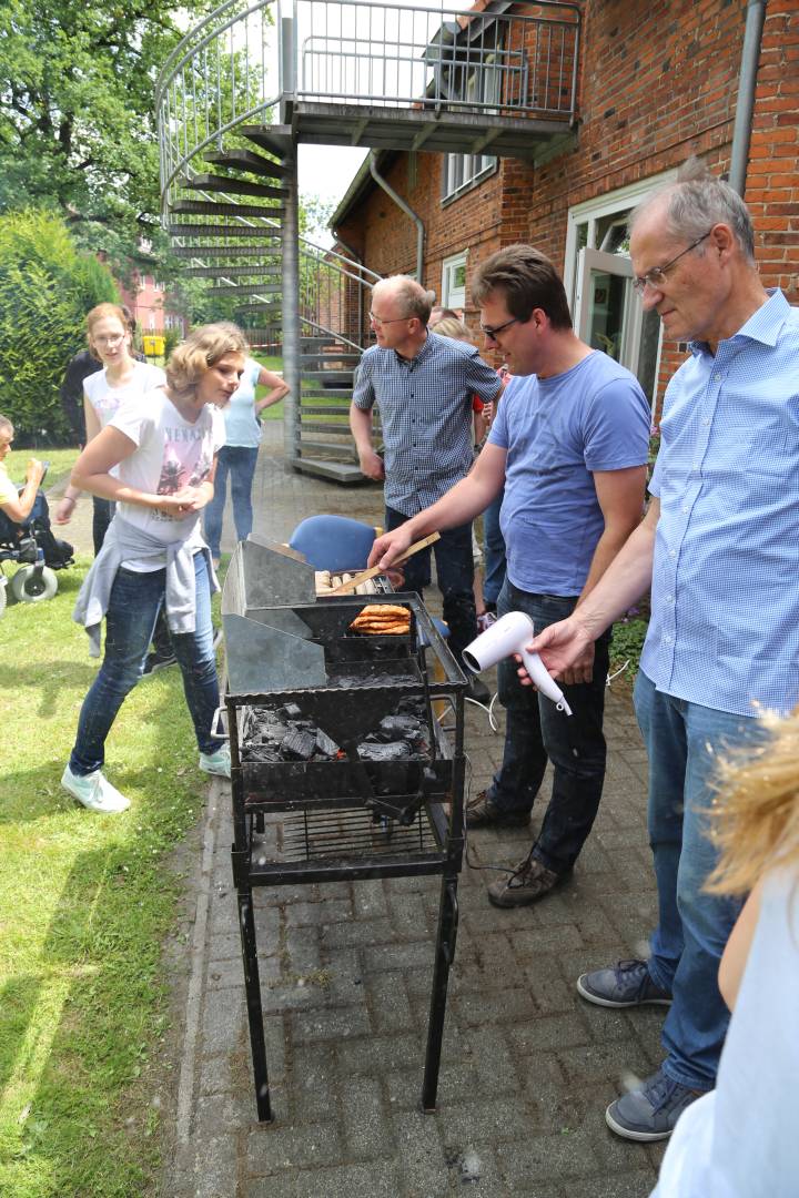 Konfirmanden besuchen die Lobetalarbeit e.V. in Altencelle