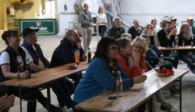 Fussballfest in Weenzen beim Spiel Deutschland - Ukraine