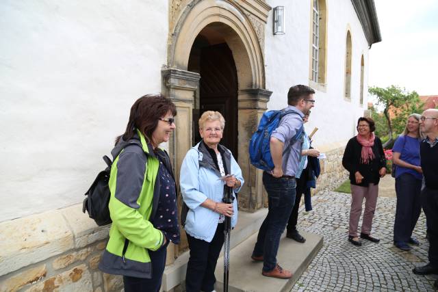 Taufengelwanderung mit Superintendentin Katharina Henking von Lechstedt nach Heinde