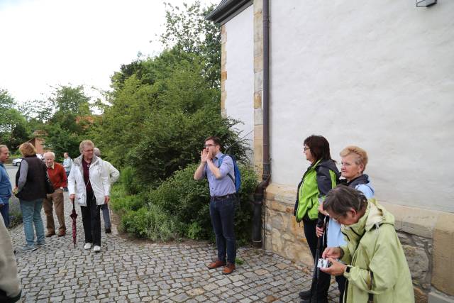 Taufengelwanderung mit Superintendentin Katharina Henking von Lechstedt nach Heinde