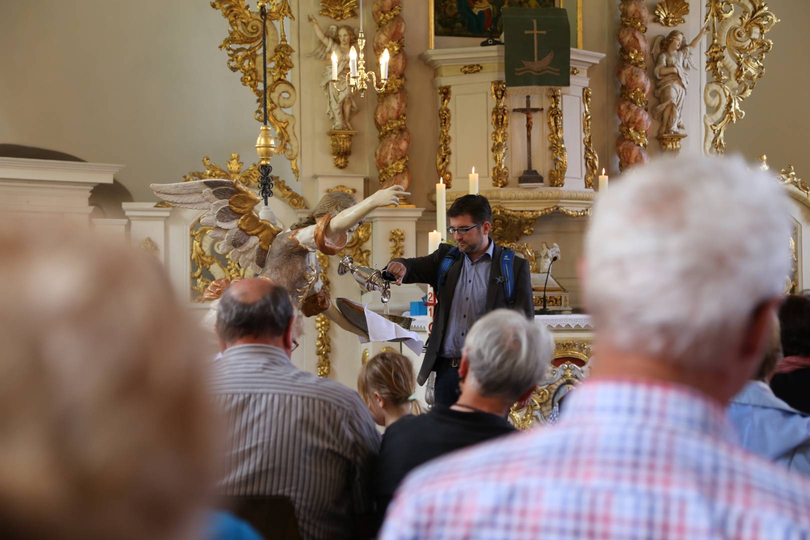 Taufengelwanderung mit Superintendentin Katharina Henking von Lechstedt nach Heinde