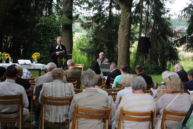 Freiluftgottesdienst zum Dorffest in Weenzen