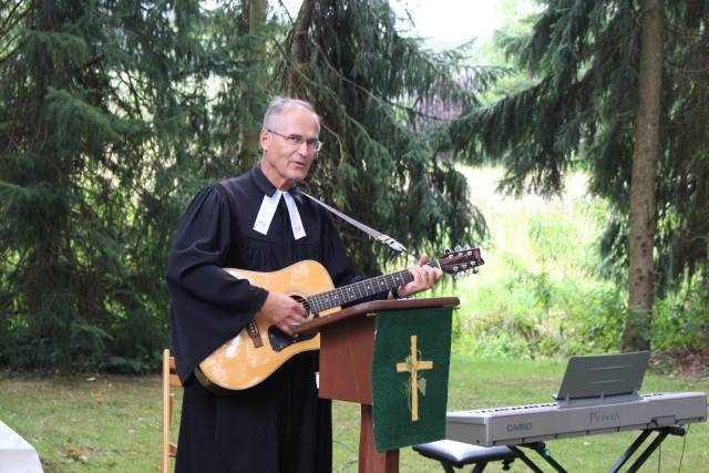 Freiluftgottesdienst zum Dorffest in Weenzen