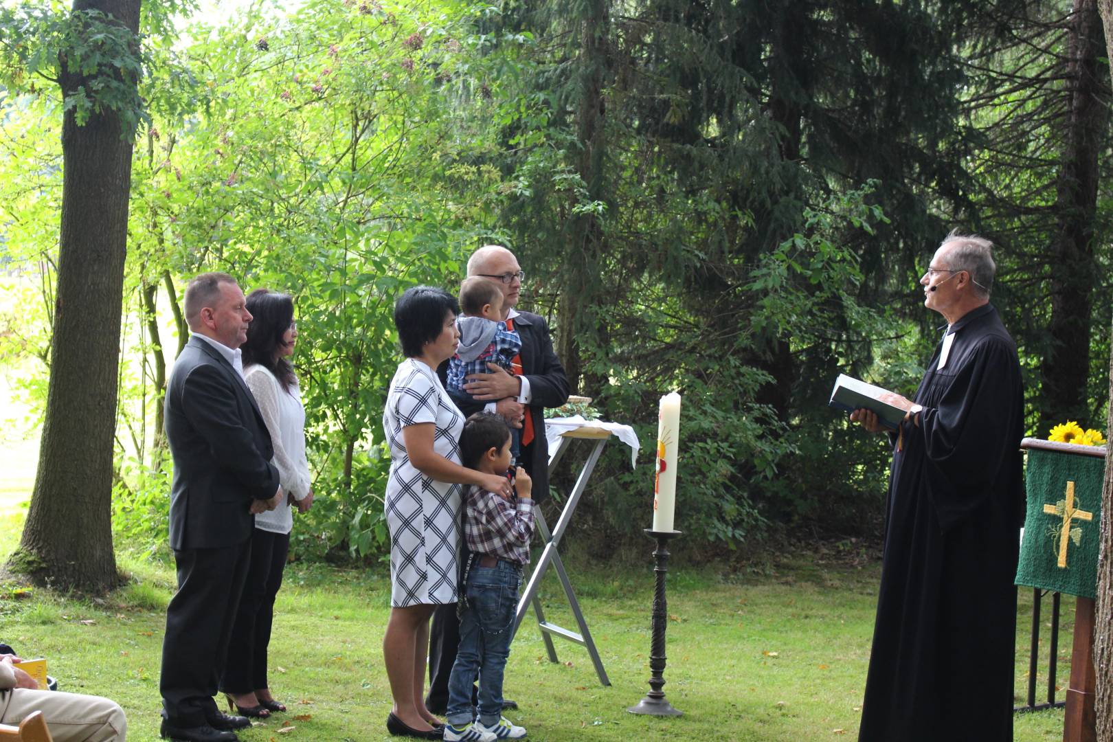 Freiluftgottesdienst zum Dorffest in Weenzen