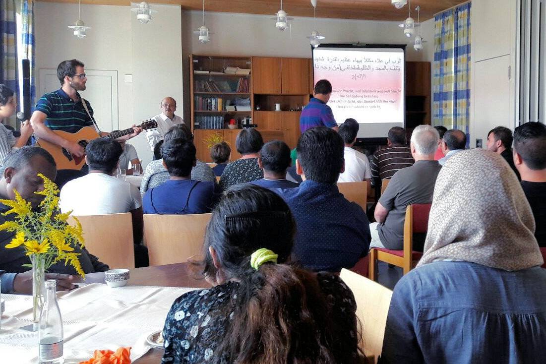 Gottesdienst in arabischer und deutscher Sprache in Duingen