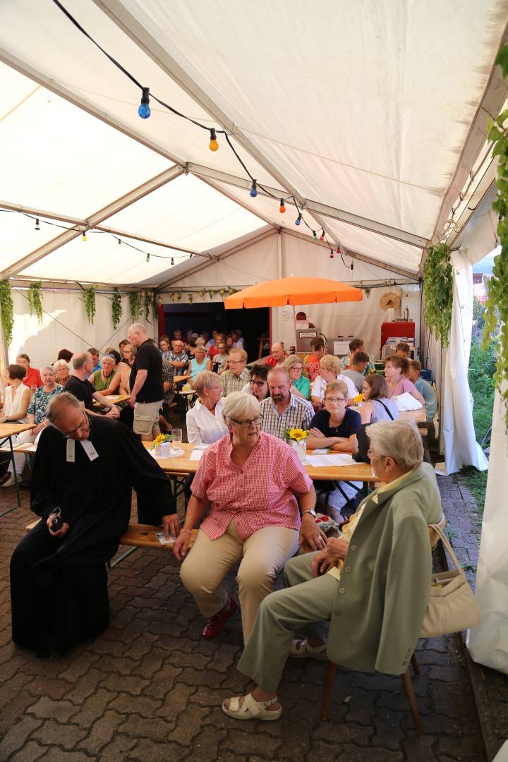 Gottesdienst zum Abschluss des Dorffestes in Fölziehausen.