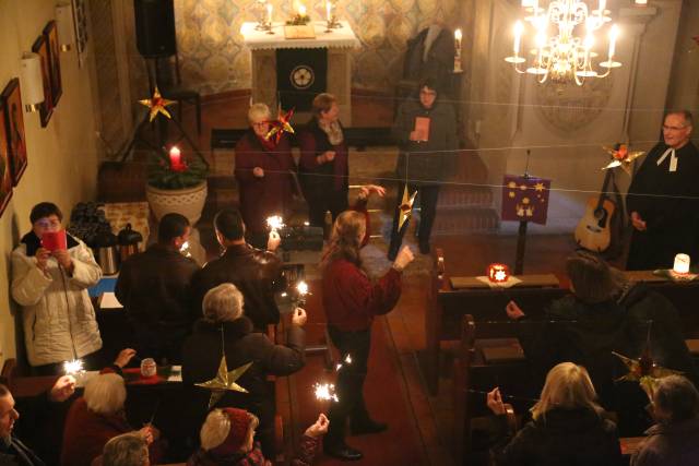 Lichtergottesdienst in der St. Franziskuskirche mit Start Lutheraktion: "Handschriftliche Bibel"