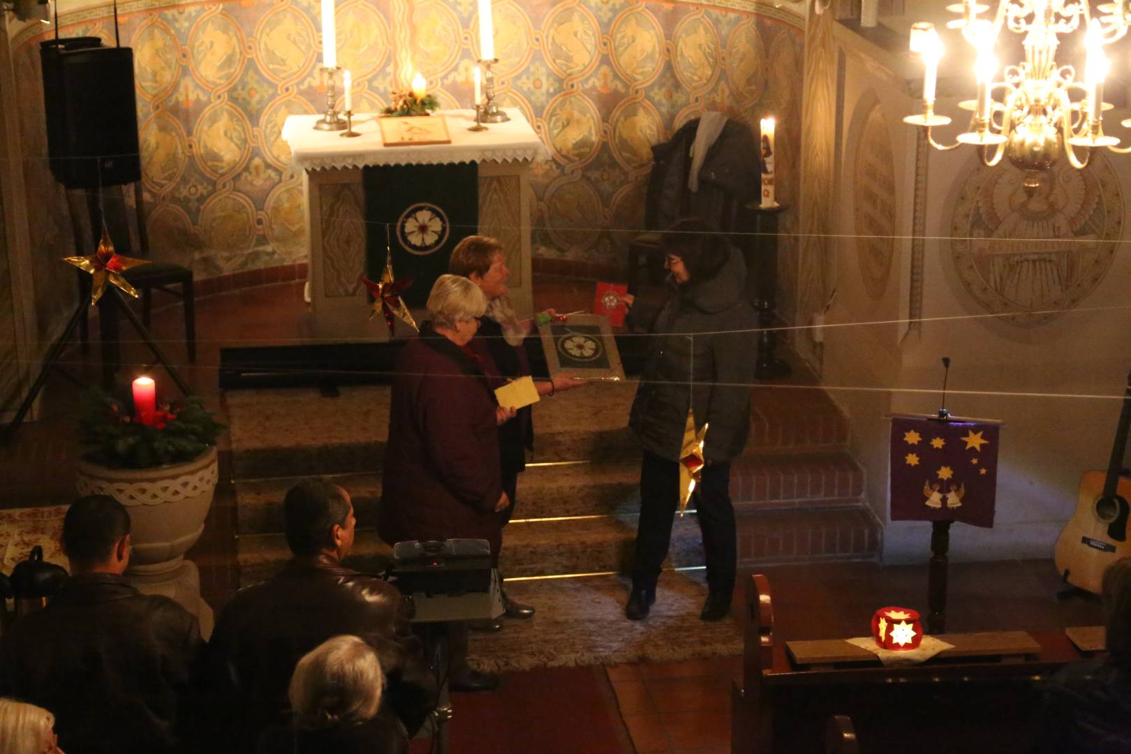 Lichtergottesdienst in der St. Franziskuskirche mit Start Lutheraktion: "Handschriftliche Bibel"